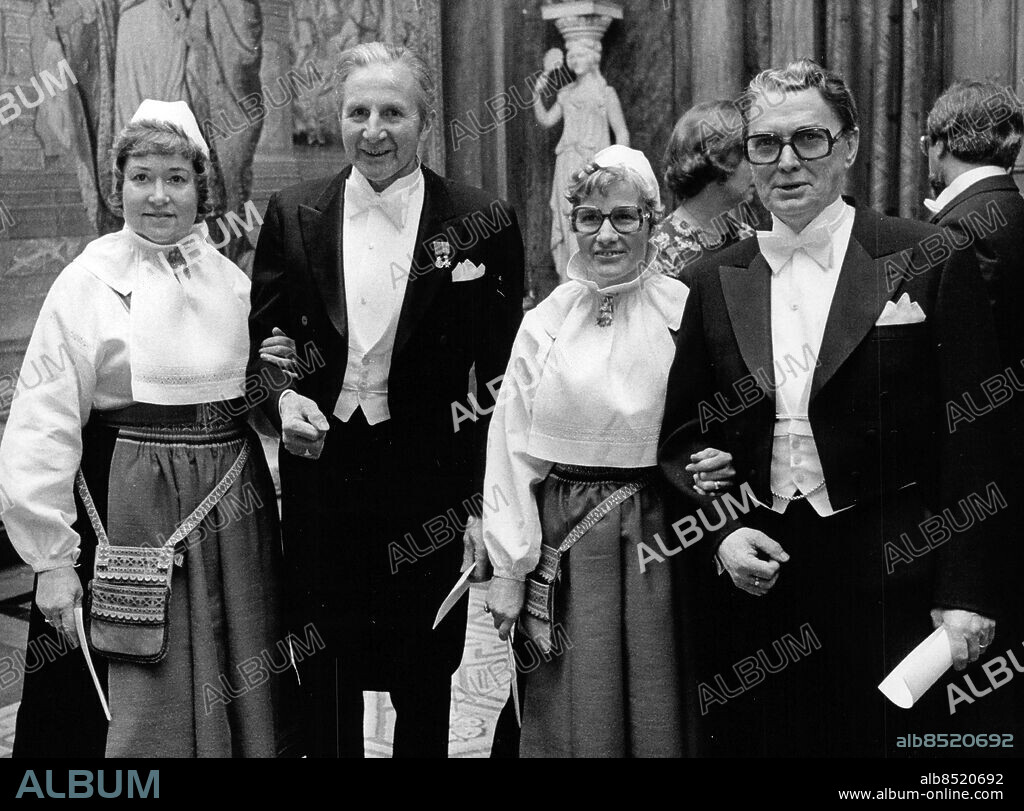 Stockholm 1978-03-09. Nils "Mora-Nisse" Karlsson med hustrun Ulla Britta och Vasaloppets generalsekreterare Rune Andersson med hustru vid en officiell middag på Stockholms slott. Foto: Leif R Jansson / Svenskt Pressfoto / TT / kod 20360.