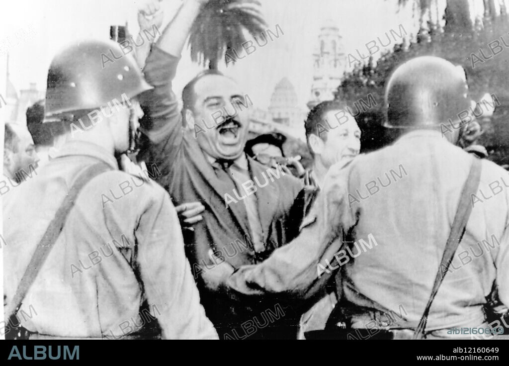 COUP D ETAT IN ARGENTINA SOLDIERS CALM DEMONSTRATORS. 29 MARCH 1962.