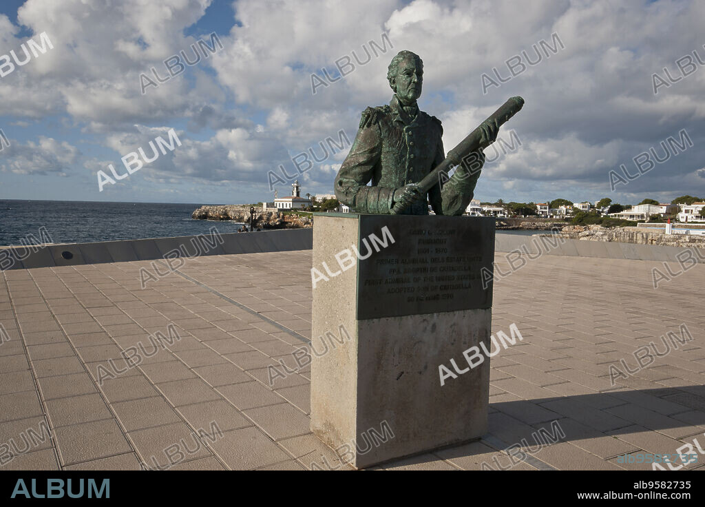 Escultura de David Glasgow Farragut, primer almirante de Estados Unidos, hijo adoptivo de CiutadellaMenorca.Balearic islands.Spain.