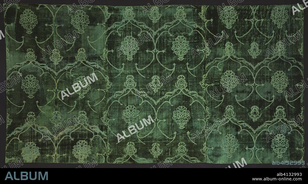 Altar Frontal. Italy. Date: 1450-1500. Dimensions: 91.5 x 172.8 cm (36 x 68 in.)
Repeat: 40 x 29.2 cm (15 3/4 x 11 1/2 in.). Silk, warp-float faced 4:1 satin weave with supplementary pile warps forming cut, voided velvet. Origin: Italy.