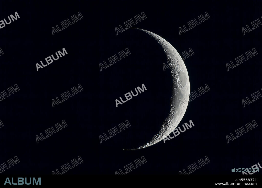 The 4-day-old waxing crescent moon (more like the 3.5-day moon) on April 8, 2019 exposed for just the bright sunlit crescent, revealing details along the terminator.