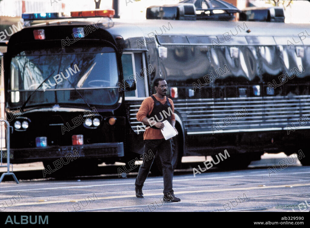 EDDIE MURPHY en EL NEGOCIADOR, 1997 (METRO), dirigida por THOMAS CARTER. Copyright TOUCHSTONE PICTURES / McBROOM, BRUCE.