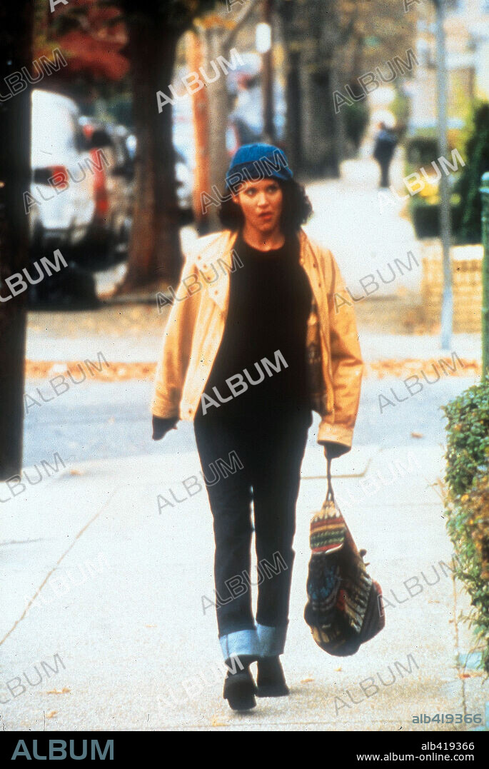 TIA TEXADA dans THIRTEEN CONVERSATION ABOUT ONE THING, 2001. Copyright SONY PICTURES CLASSICS.