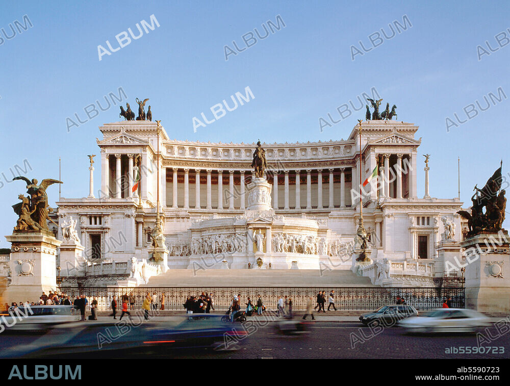 Rome (Italie), Monument à Victor-Emmanuel II, Piazza Venezia (construction 1885-1911 par Giuseppe Sacconi). Vue d'ensemble. Photo (Jochen Helle).