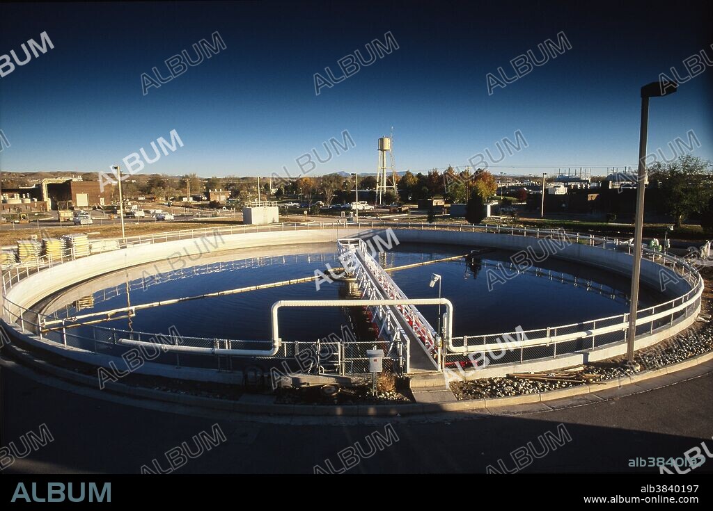 Primary clarifier at the Southside Water Reclamation Plant, Albuquerque, New Mexico. Settling tank for large debris in wastewater.