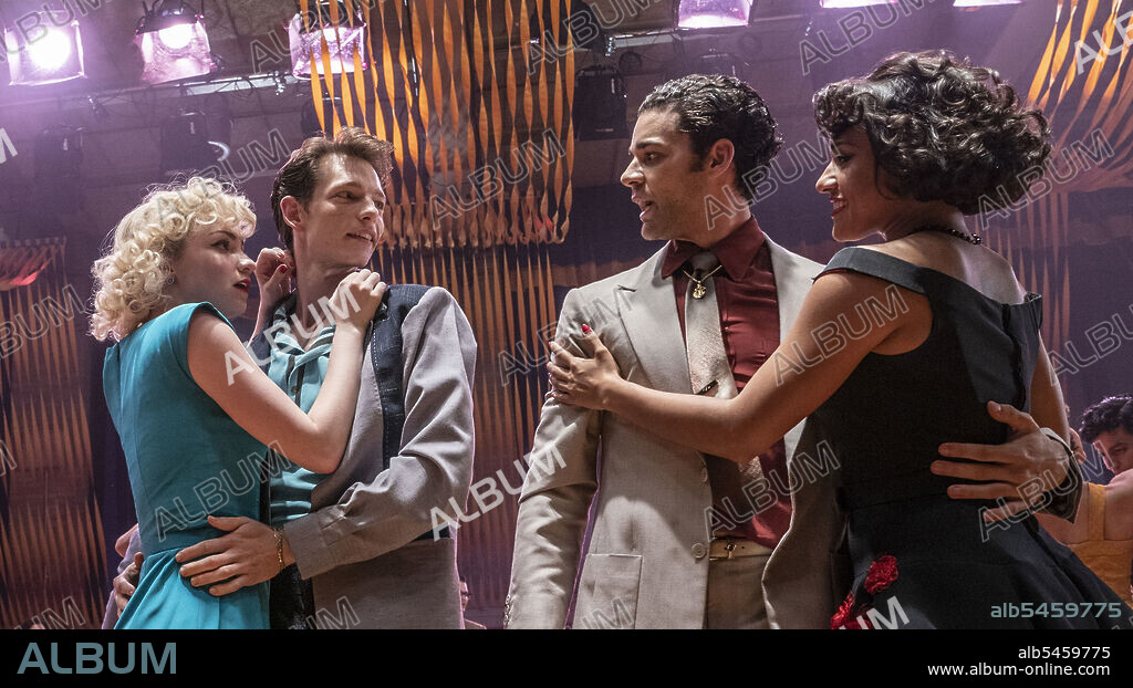 DAVID ALVAREZ, MIKE FAIST and Paloma Garcia-lee in WEST SIDE STORY, 2021, directed by STEVEN SPIELBERG. Copyright Amblin Entertainment / 20th Century Studios.