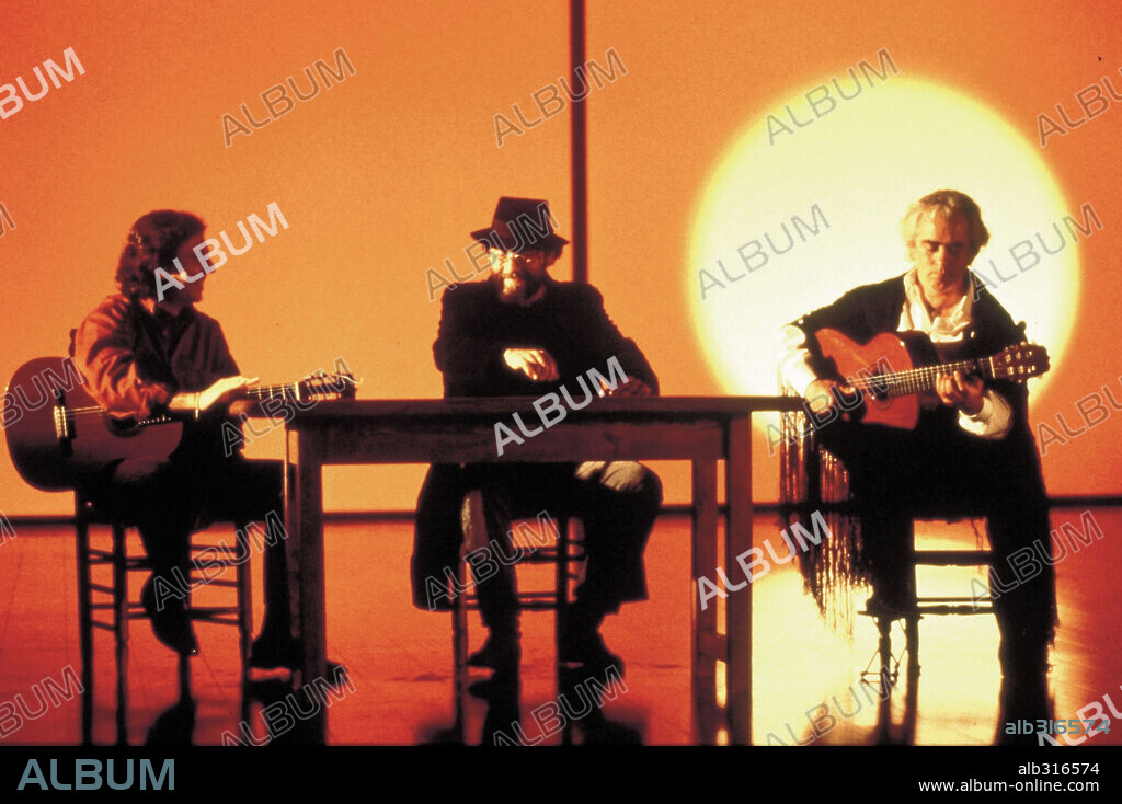 CARLOS ROMERO, DIEGO CARRASCO y MANOLO SANLUCAR en FLAMENCO, 1995, dirigida por CARLOS SAURA. Copyright JUAN LEBRON PRODUCCIONES.