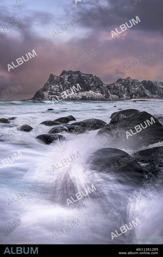 Uttakleiv Beach in winter, Vestvagoy Island, Lofoten Islands, Norway, Scandanavia, Europe.