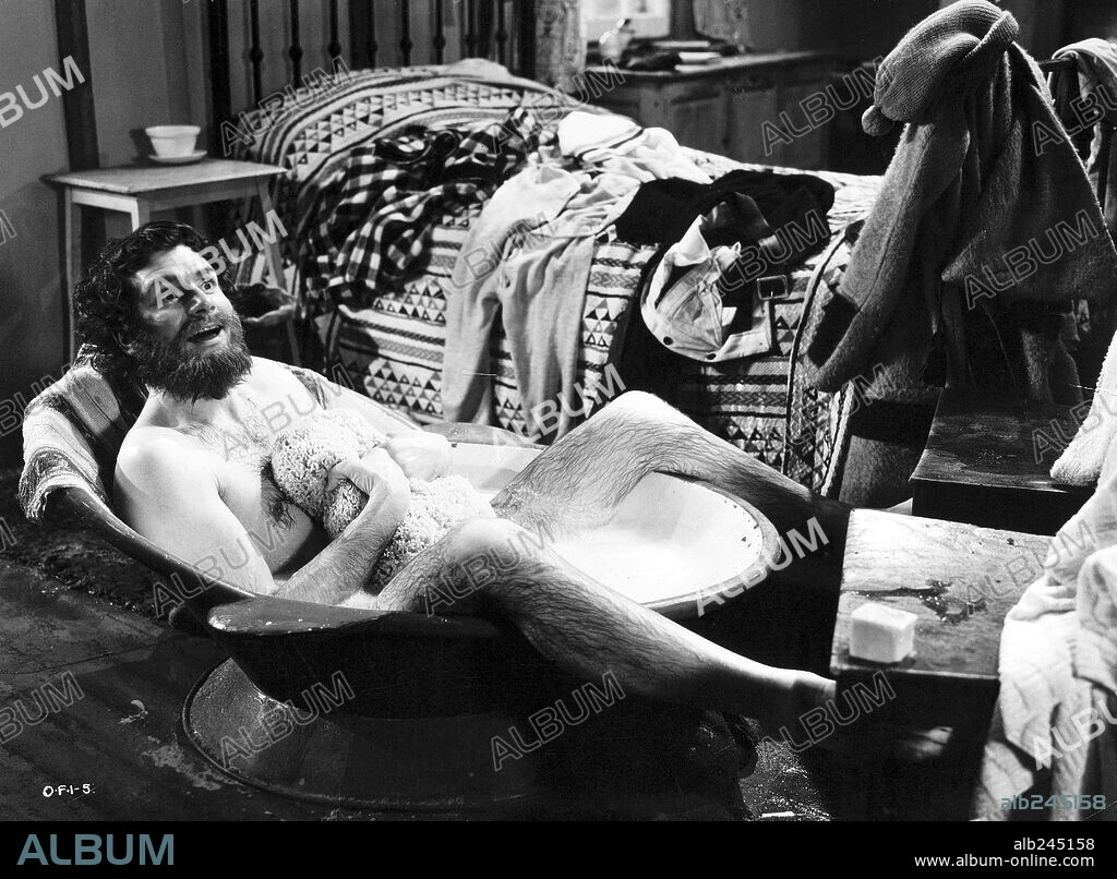 LAURENCE OLIVIER in 49TH PARALLEL, 1941, directed by MICHAEL POWELL. Copyright ORTUS FILMS/GENERAL FILM DISTRIBUTORS.