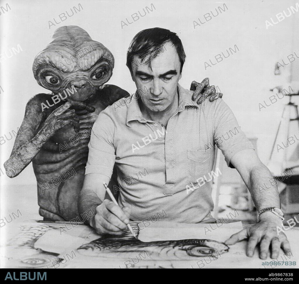 E. T. THE EXTRA-TERRESTRIAL, 1982, directed by STEVEN SPIELBERG. Copyright UNIVERSAL PICTURES.