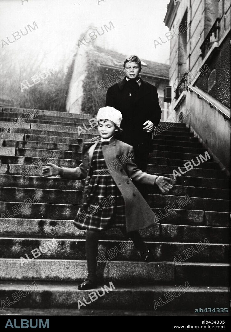 HARDY KRUGER and PATRICIA GOZZI in SUNDAYS AND CYBELE, 1962 (LES DIMANCHES DE VILLE D'AVRAY), directed by SERGE BOURGUIGNON.