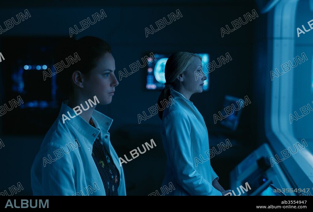 KAYA SCODELARIO y PATRICIA CLARKSON en CORREDOR DEL LABERINTO: EL CORREDOR DEL LABERINTO: LA CURA MORTAL, 2018 (MAZE RUNNER: THE DEATH CURE), dirigida por WES BALL. Copyright Gotham Group / Temple Hill / 20th Century-Fox Film Corporati.
