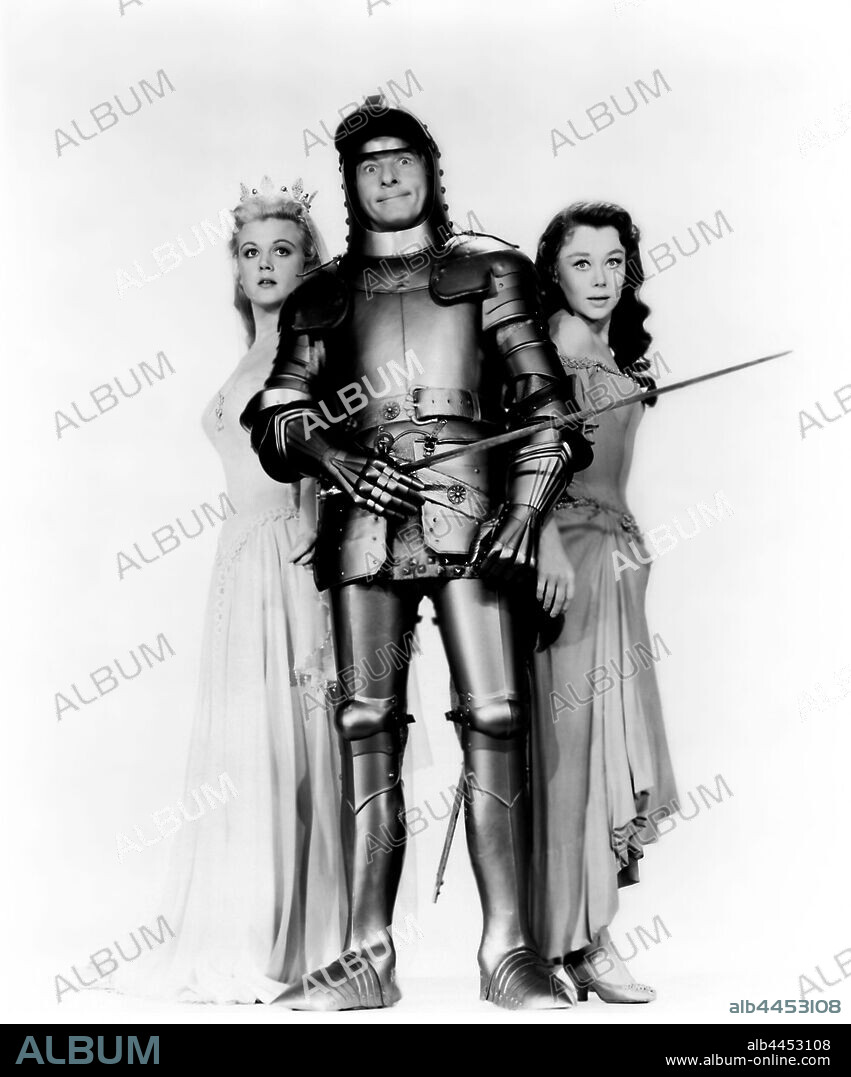 ANGELA LANSBURY, DANNY KAYE and GLYNIS JOHNS in THE COURT JESTER, 1955, directed by MELVIN FRANK and NORMAN PANAMA. Copyright PARAMOUNT PICTURES.
