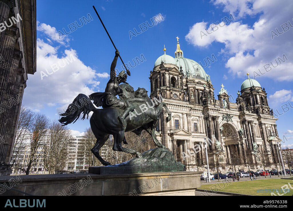 Berlin Cathedral (Berliner Dom ) temple of the Evangelical Church, neo-baroque style , S. XIX , Berlin, Germany, europe.