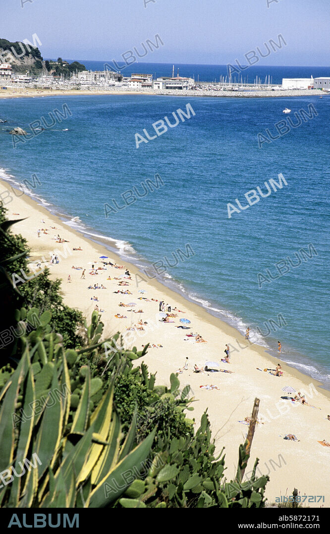 Arenys de Mar, playa / platja de les Muscleres.