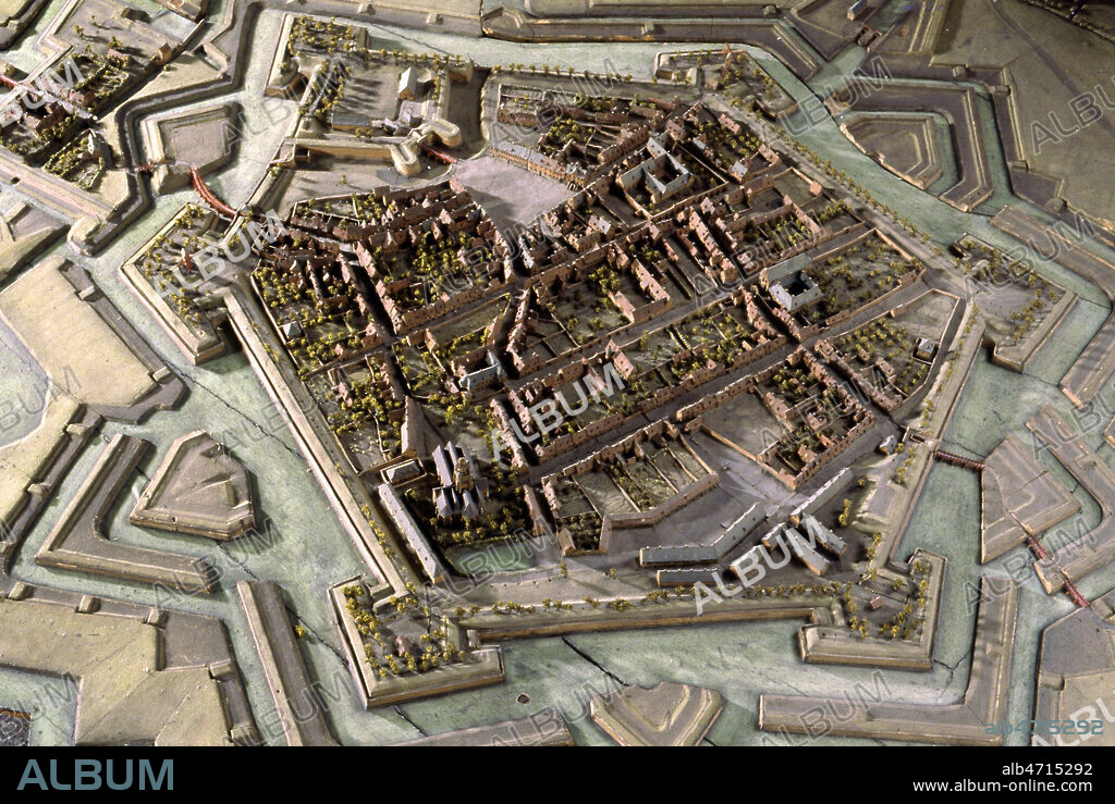 Plan en relief de Gravelines et de son eglise de 1740 1743, XVIIIeme siecle avec les fortifications de VAUBAN construites au XVIIeme siecle. Credit: Cheuva / KHARBINE-TAPABOR.