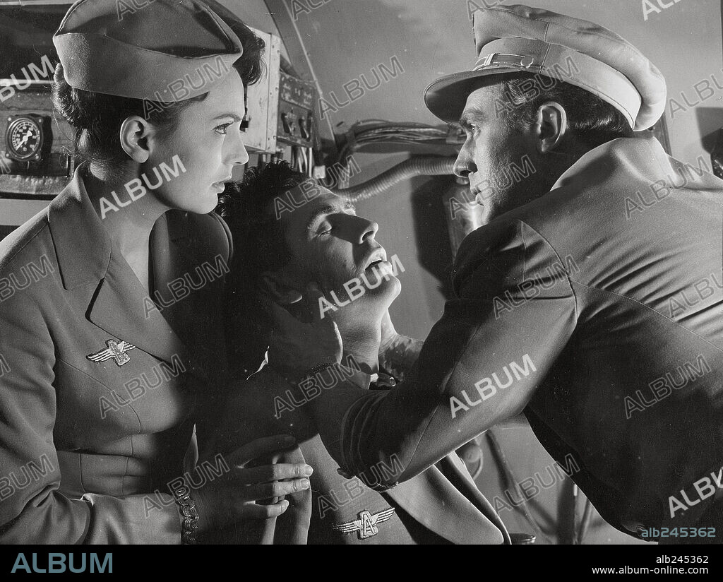 MARIA PIAZZAI y MARIO BERRIATUA en HEROES DEL AIRE, 1958, dirigida por RAMON TORRADO. Copyright ARTURO GONZALEZ P.C.