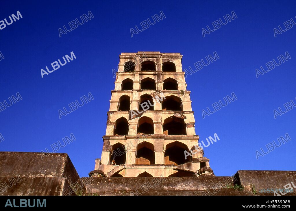 The Thanjavur Maratha Palace, also known as Aranmanai, was originally built by the Nayaks of the Thanjavur Nayak kingdom (16th - 17th century CE). After the fall of the Thanjavur Nayak kingdom, it served as the official residence of the Thanjavur Maratha. When most of the Thanjavur Maratha kingdom was annexed to the British Empire in 1799, the Thanjavur Marathas continued to hold sway over the palace and the surrounding fort. The Bhonsle family continued to hold on to the palace even after the last king Shivaji II was deposed as per the Doctrine of Lapse.