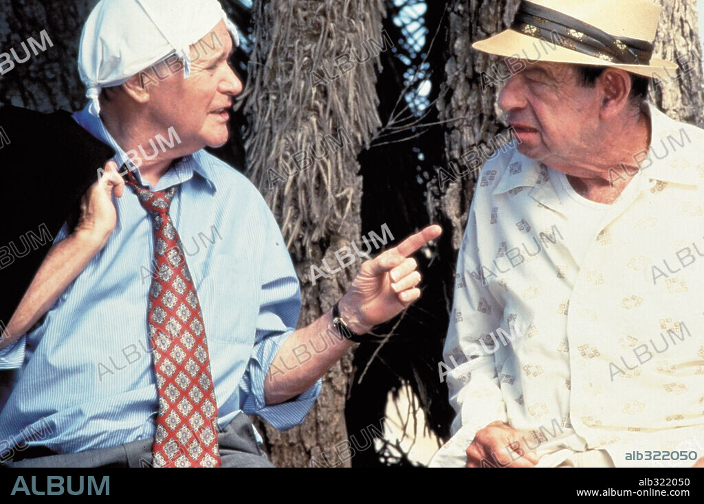 JACK LEMMON und WALTER MATTHAU in THE ODD COUPLE II, 1998, unter der Regie von NEIL SIMON. Copyright PARAMOUNT PICTURES / BLACKBURN, MARSHA.