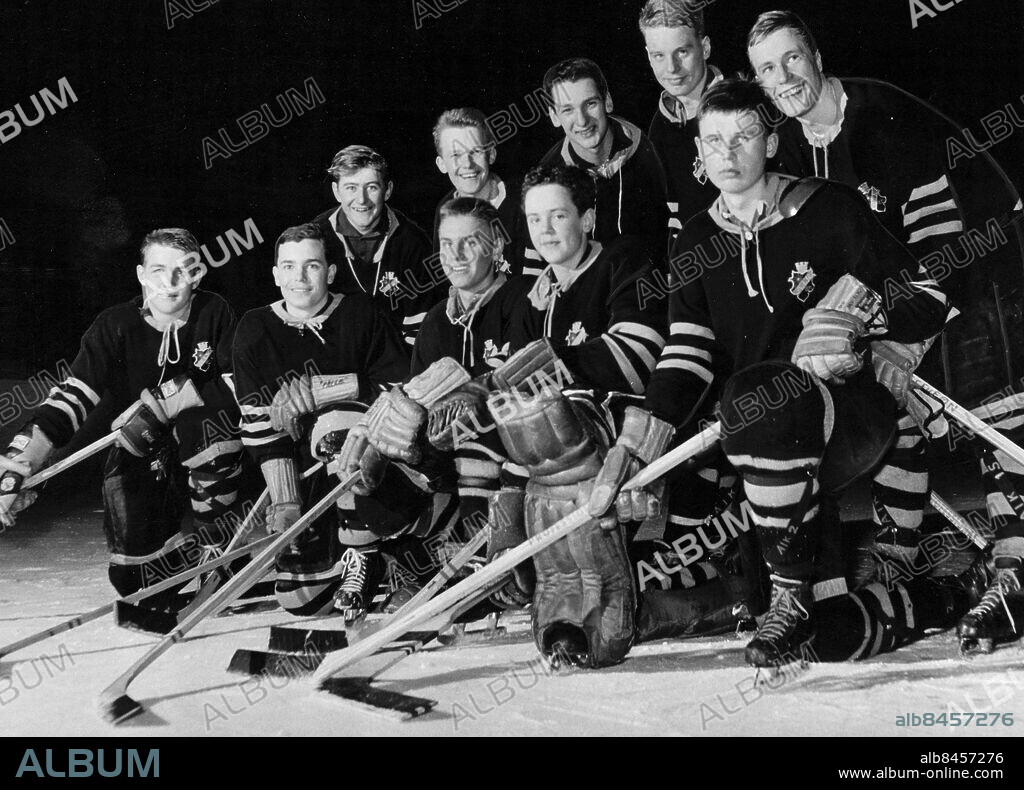 Stockholm 1961-03-17. AIK, S:t Erikscupen. A-finalen. AIK:s lag: från vänster i övre raden Jan Gerdes, Robert Hestad, Ulf Engström, Gösta Svärd, Bernt Severin. Neder raden från vänster: Lars Sättare,Paul Andersson, Bo Holmberg, Lars johansson och Dan Danielsson.. Foto: Jan Wirén / Expressen / TT / Kod: 48. ** AFTONBLADET OUT **.