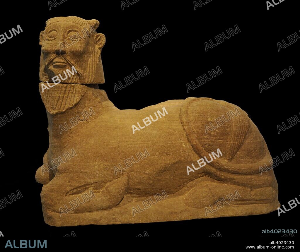 Cultura Ibérica. Bicha de Balazote. Toro androcéfalo. Finales del siglo VI-principios del siglo V a. C. Piedra caliza. Procedente de Balazote (provincia de Albacete). Museo Arqueológico Nacional. Madrid. España.
