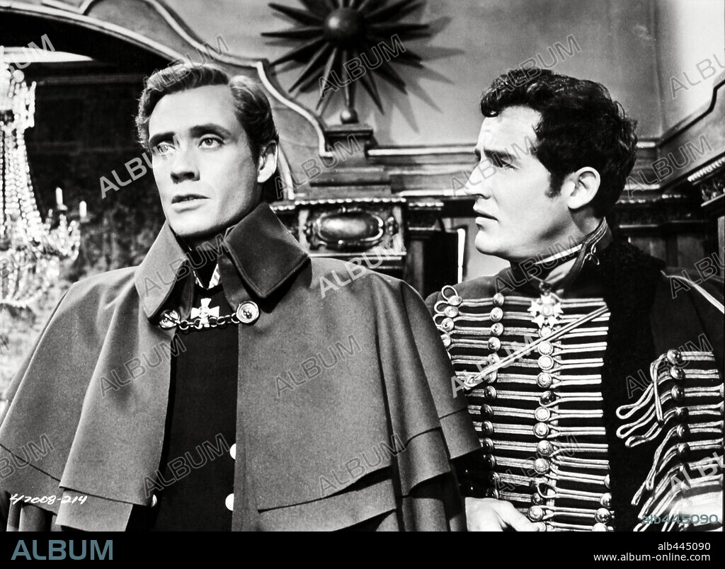 MEL FERRER y VITTORIO GASSMAN en GUERRA Y PAZ, 1956 (WAR AND PEACE), dirigida por KING VIDOR. Copyright PARAMOUNT PICTURES.