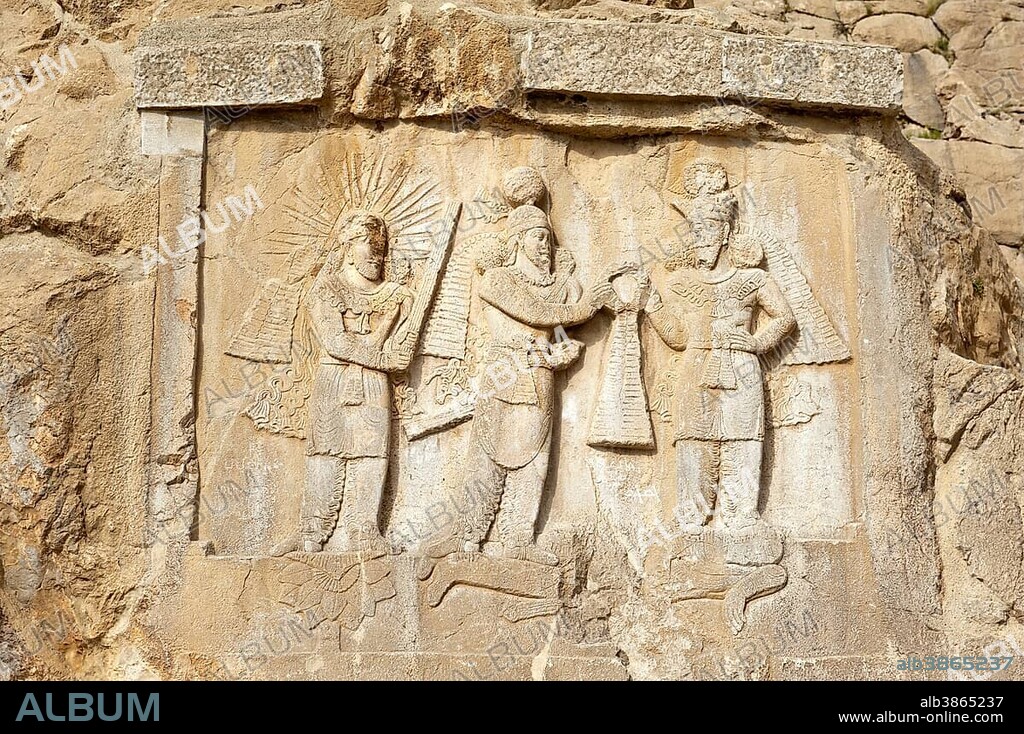 Rock relief from the Sassanid Empire, coronation ceremony, investiture, God Mithras, Persian ruler King Ardashir II., zoroastic God Ahura Mazda, Taq Bostan, Bisutun, Kermanshah, Iran