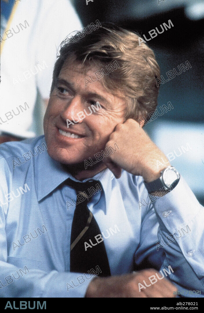 ROBERT REDFORD en LOS FISGONES, 1992 (SNEAKERS), dirigida por PHIL ALDEN ROBINSON. Copyright UNIVERSAL PICTURES.