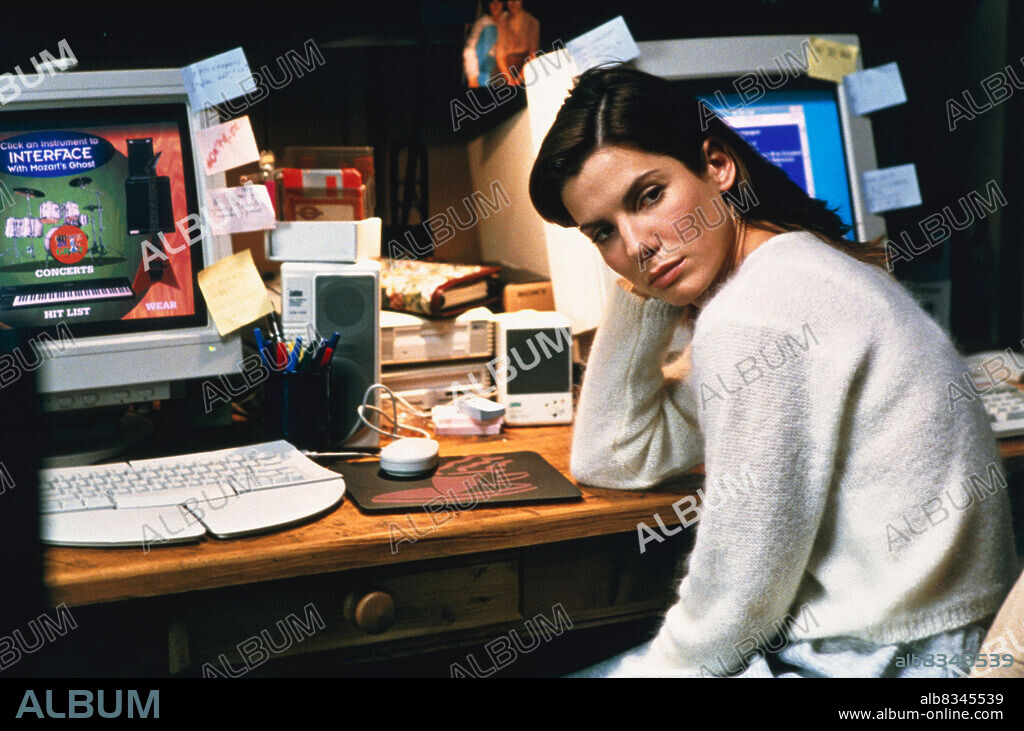 SANDRA BULLOCK en LA RED, 1995 (THE NET), dirigida por IRWIN WINKLER. Copyright COLUMBIA PICTURES.
