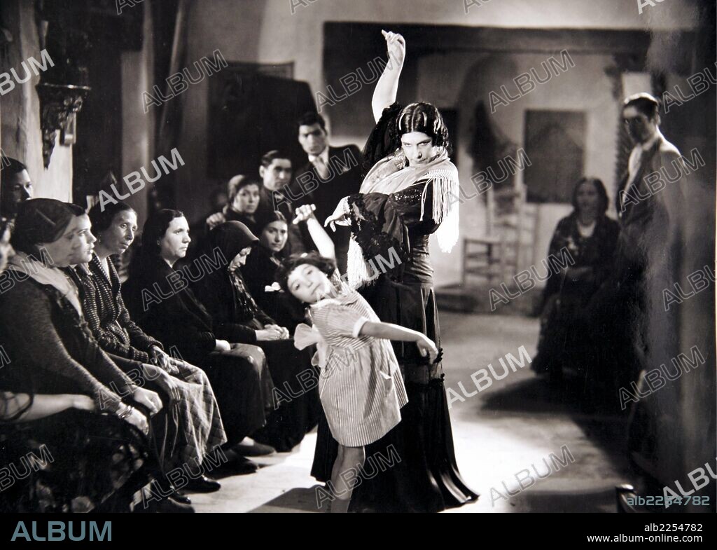 PELICULA : MARIA DE LA O , 1939. BASADA EN LA NOVELA HOMONIMA DE RAFAEL DE LEON. DIRECTOR , FRANCISCO ELIAS. ACTORES , PASTORA IMPERIO. PASTORA ROJAS MONJE. BAILARINA ESPAÑOLA. SEVILLA 1889 - 1979.