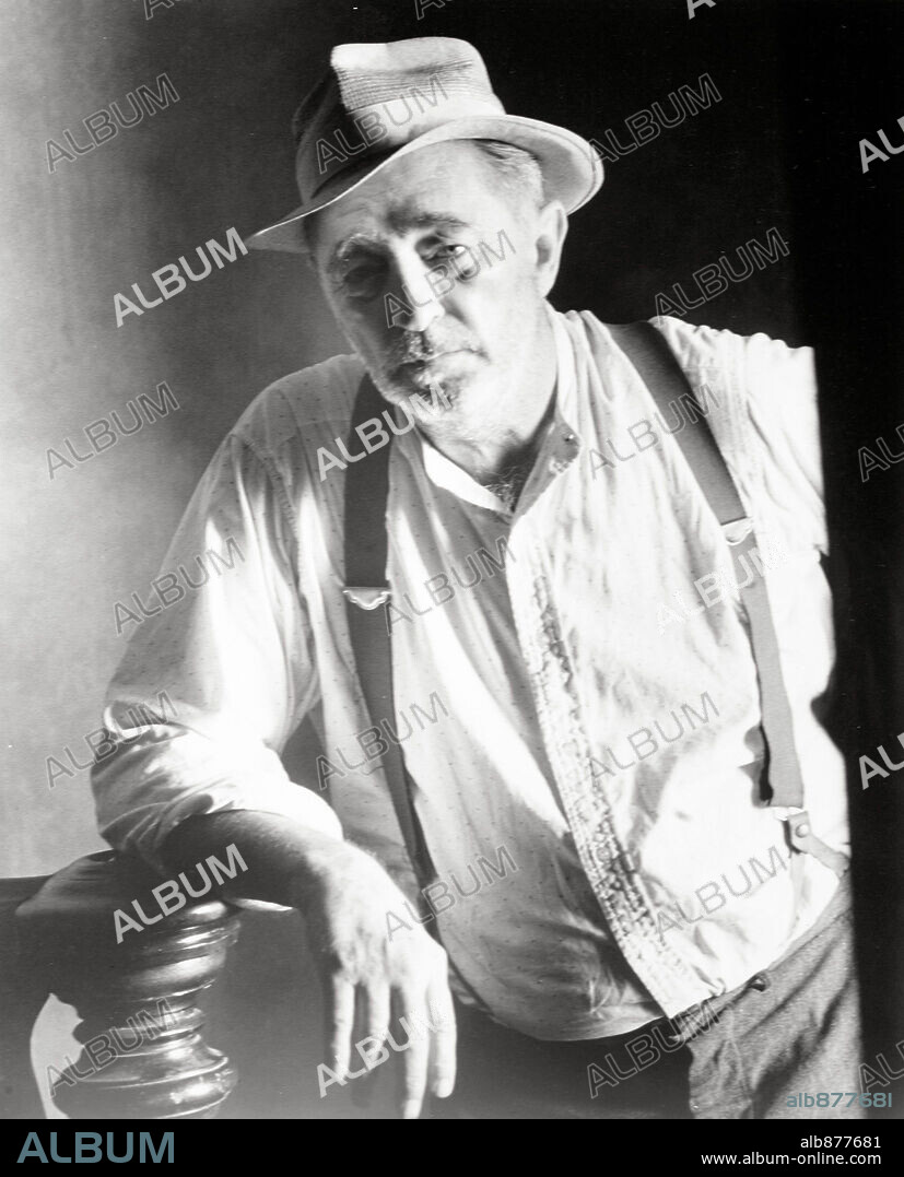 ROBERT MITCHUM en LOS AMANTES DE MARÍA, 1984 (MARIA'S LOVERS), dirigida por ANDREI KONCHALOVSKY. Copyright CANNON FILMS.