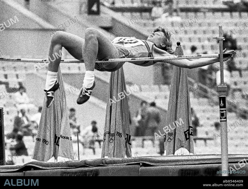 ARKIV MOSKVA 1980-07-25. Den svenska höjdhopparen Susanne Lorentzon i aktion i damernas höjdhoppskval vid de olympiska sommarspelen i Moskva, Sovjetunionen, 25:e juli 1980.. Foto: Jan Collsiöö / TT / Kod: 1001.
