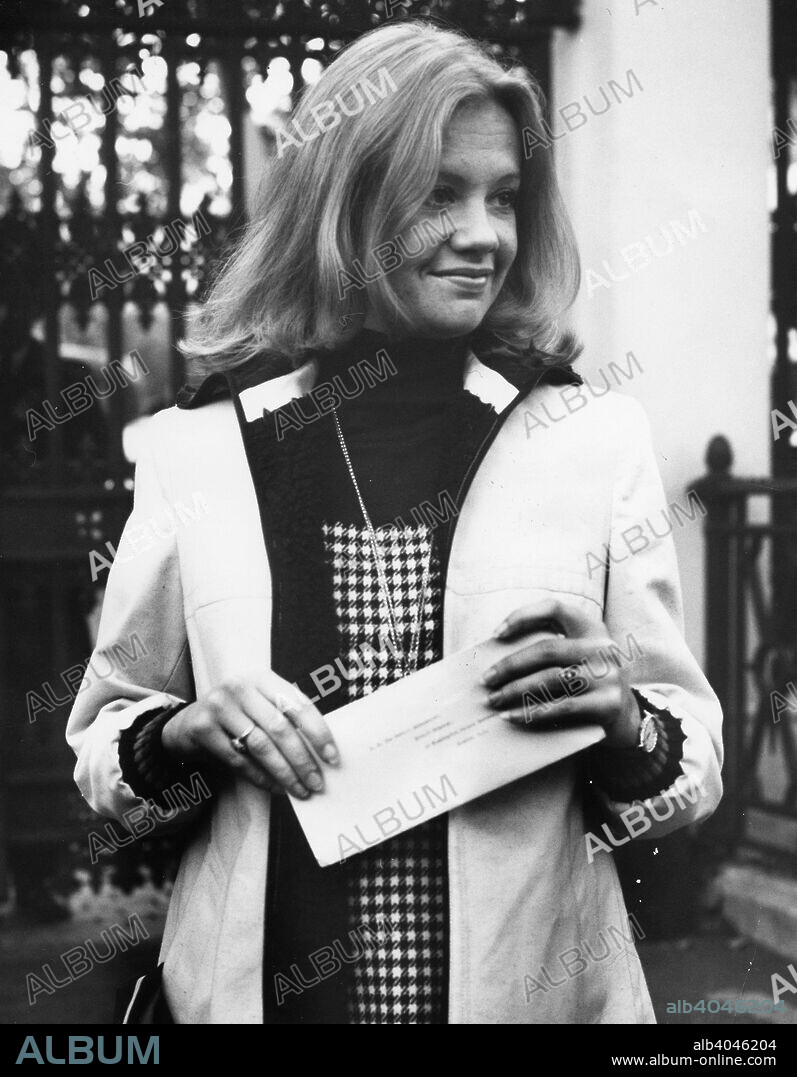 Hayley Mills (1946- ). British Actress, 1972. The Committee for the Release of Soviet Jewish Prisoners demonstration at the Soviet embassy. Hayley Mills is pictured with the petition she presented to the Soviet Ambassador.