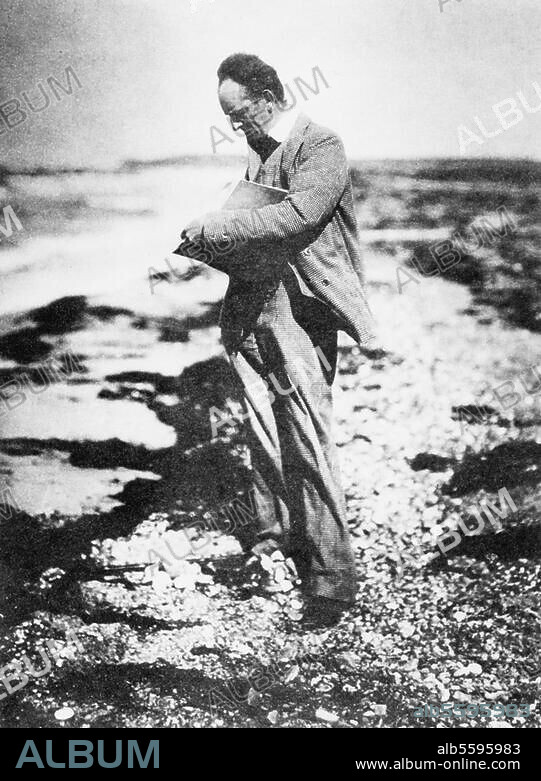 Hauptmann, Gerhart Schriftsteller und Dramatiker, Obersalzbrunn 15.11.1862 - Agnetendorf. 6.6.1946. Gerhart Hauptmann während eines Aufenthalts auf Hiddensee. Foto, 1901.