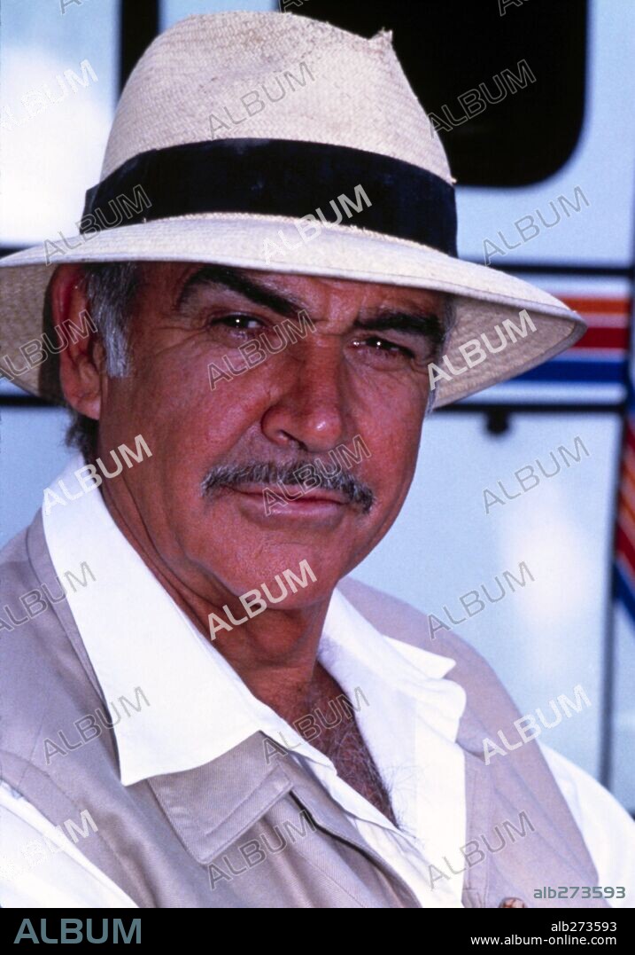SEAN CONNERY en UN BUEN HOMBRE EN ÁFRICA, 1994 (A GOOD MAN IN AFRICA), dirigida por BRUCE BERESFORD. Copyright UNITED INTERNATIONAL PICTURES.