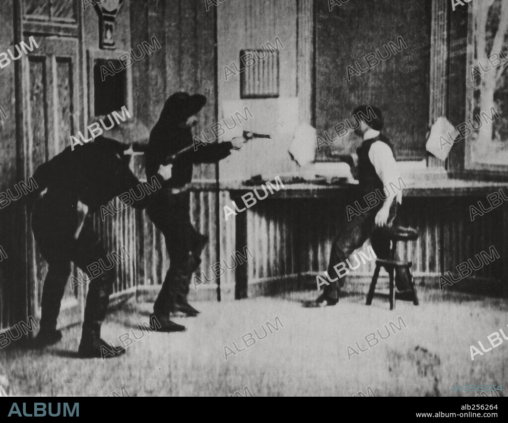 THE GREAT TRAIN ROBBERY, 1903, réalisé par EDWIN S. PORTER. Copyright EDISON.