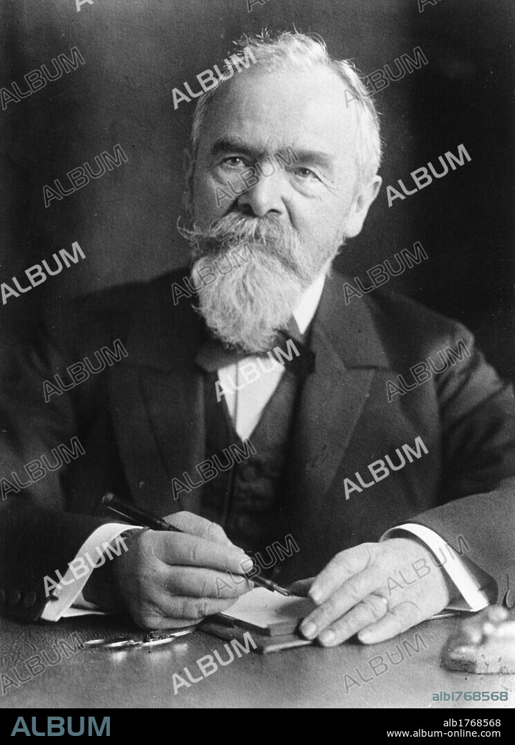 Portrait of Karl Paul von Linde. Portrait of the German engineer and industrialist Karl Paul von Linde. 1900s.