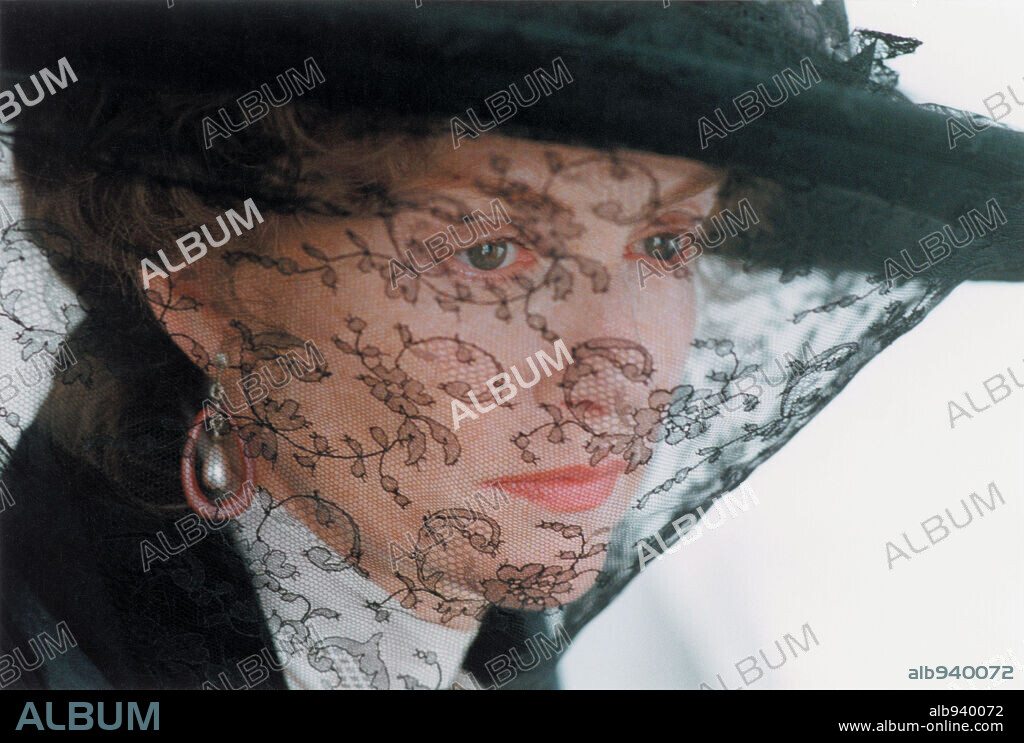 ISABELLE HUPPERT dans GABRIELLE, 2005, réalisé par PATRICE CHEREAU. Copyright AZOR FILMS/ARTE FRANCE CINEMA/LOVE STREAMS PRODUCTION.