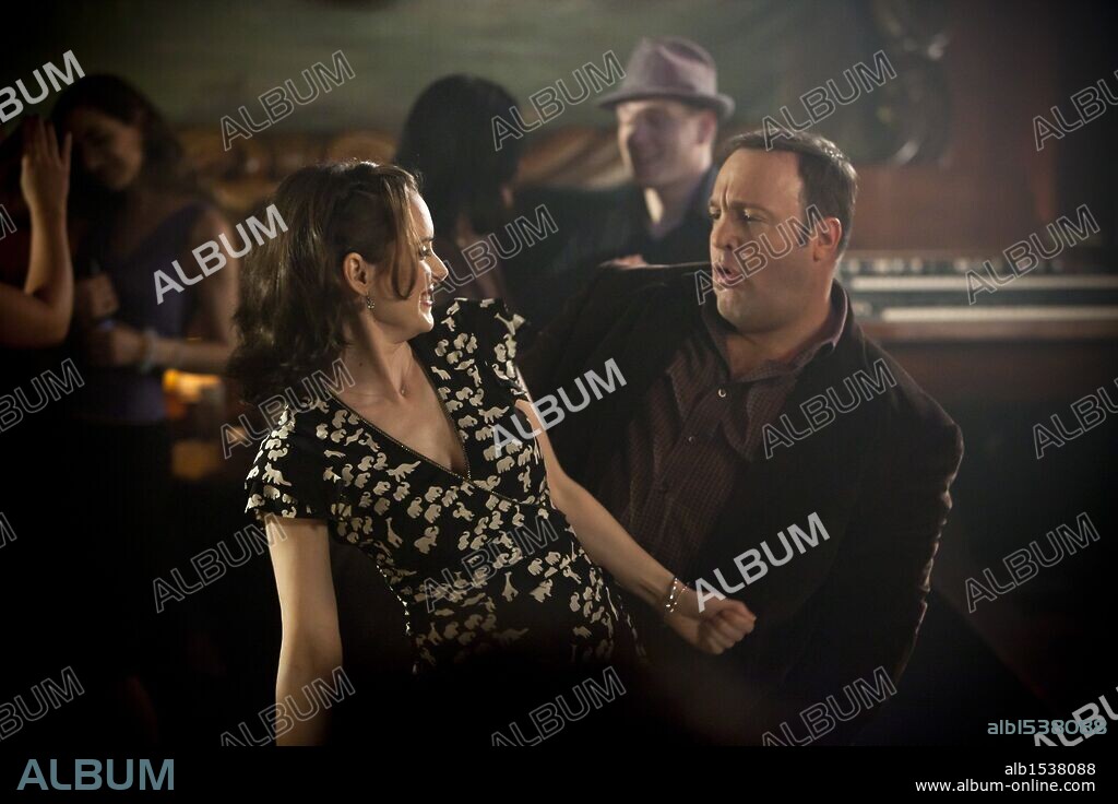 KEVIN JAMES and WINONA RYDER in THE DILEMMA, 2011, directed by RON HOWARD. Copyright IMAGINE ENTERTAINMENT.