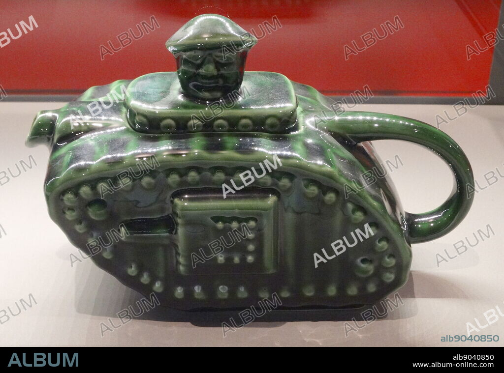 Churchill China teapot to commemorate Winston Churchills role in the development of the tank while he was First Lord of the Admiralty. The teapots were again produced during the Second World War. Tanks were first used in action in 1916.
