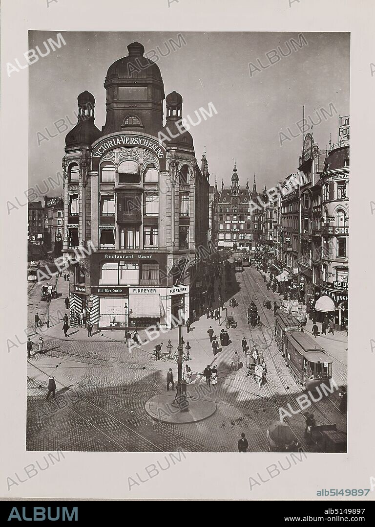 Heinrich Hamann, Atelier J. Hamann, Johann Hinrich W. Hamann, Crossing: Rödingsmarkt, Heiligengeistbrücke, Graskeller, Alter Wall, Großer Burstah, Hamburg, silver gelatin paper, black and white positive process, Sheet size: Height: 23.20 cm; Width: 17.50 cm, inscribed and dated: verso: in lead: Hamburg, 1904 Crossing, Rödingsmarkt, Heiligen, geistbrücke, Graskeller, Alter Wall, Großer Burstah, Im Hintergrund der, Millionenbau, Noch keine Hochbahn, stamp: verso below left: round stamp: studio for photography of all kinds, J. Hamann, Hamburg 36, Valentinskamp 41/ awarded Hamburg 1899, supplement in typescript All film and reproduction rights reserved. and above copyright by, dry stamp: recto below left: J. Hamann, Hamburg, architectural photography, reporting photography, architecture, streetcar, streets and squares, hist. Building, locality, street, urban life, administration of trade and finance, store, business, Hamburg.