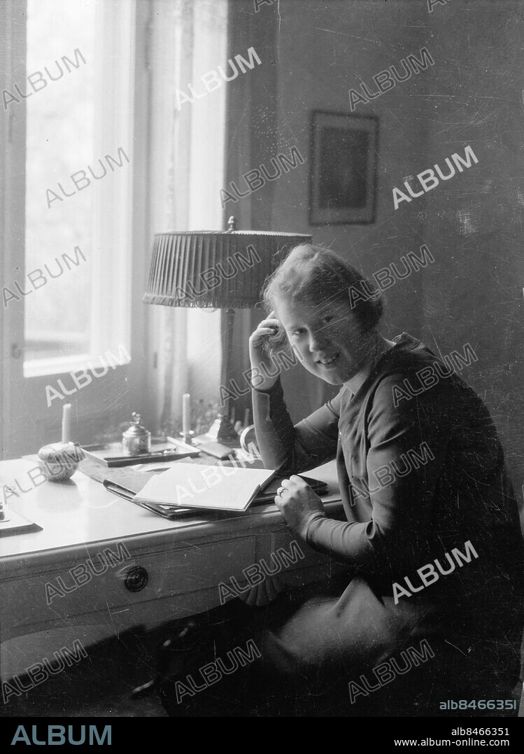 Göteborg 1930 - tal. ReDaktören och riksdagskvinnan Ingrid Segerstedt-Wiberg.. 30-tal *** Local Caption *** GT Låda: Torgny Segerstedt. KAMERAREPORTAGE.