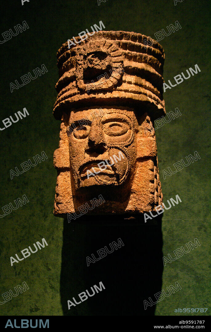 Busto del rey de Kabah(800-1000d.c.). Museo Nacional de antropologia. Estado de Mexico D.F. Mexico.
