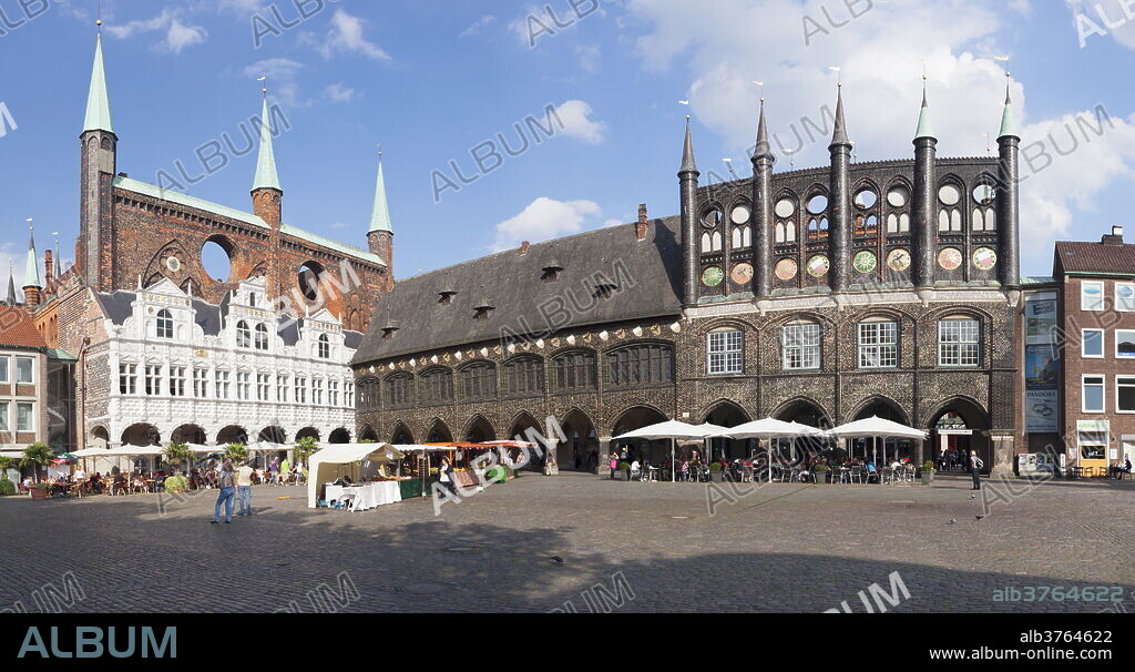 Town Hall, Lubeck, UNESCO World Heritage Site, Schleswig Holstein, Germany, Europe.