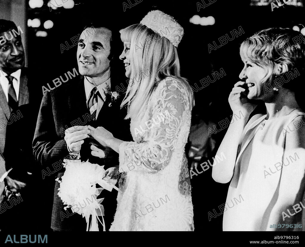 Sammy davis jr and petula clark at the wedding of charles aznavour and ulla thorsell, las vegas 1967.