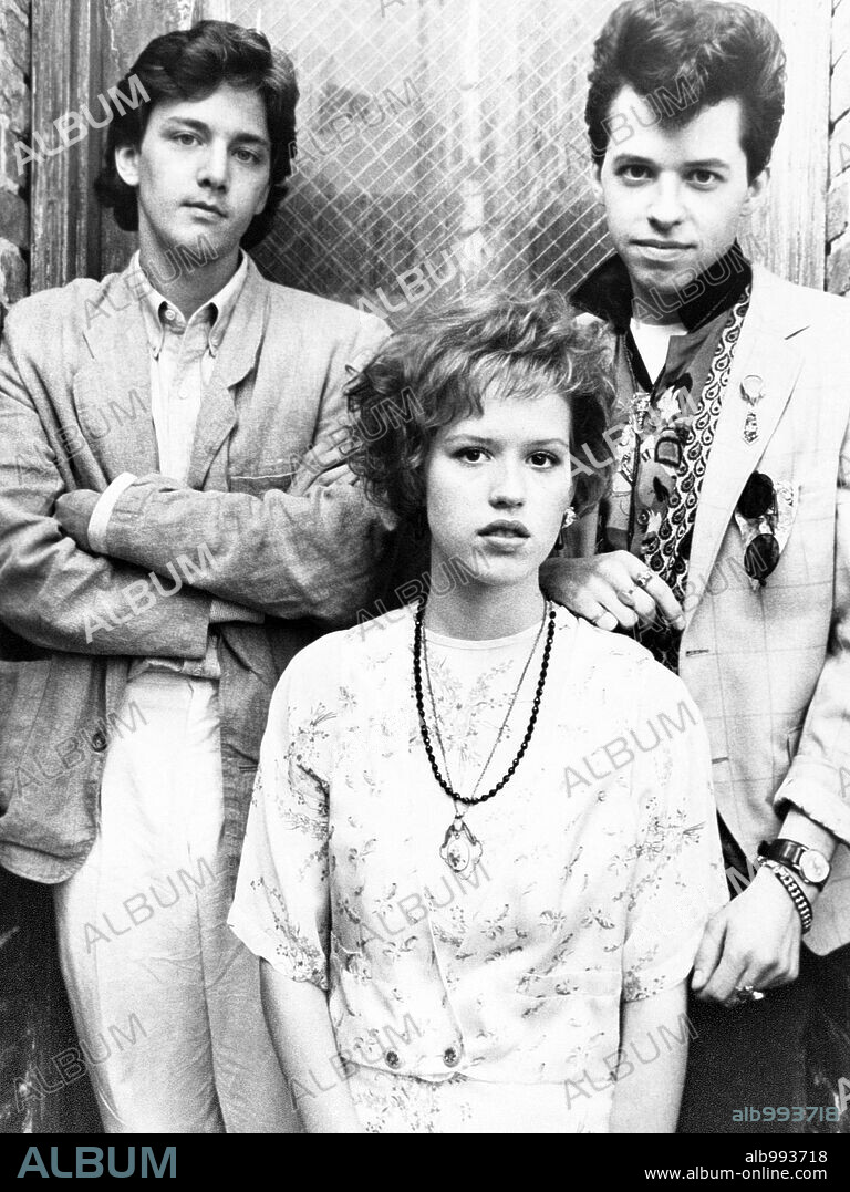 ANDREW McCARTHY, JON CRYER and MOLLY RINGWALD in PRETTY IN PINK, 1986, directed by HOWARD DEUTCH. Copyright PARAMOUNT PICTURES.