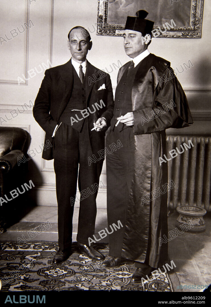 Santiago Casares Quiroga (1884-1950), Spanish politician, with his counsel in the process of Rojas captain in 1934.