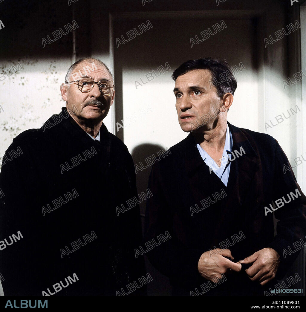 DER ALTE / Kurzer Prozess Germany 1992 / Zbynek Brynych Leo Kress (ROLF SCHIMPF) visits Werner Paulus (WALTER RENNEISEN) to find out more about the mysterious death of Mrs. Paulus.