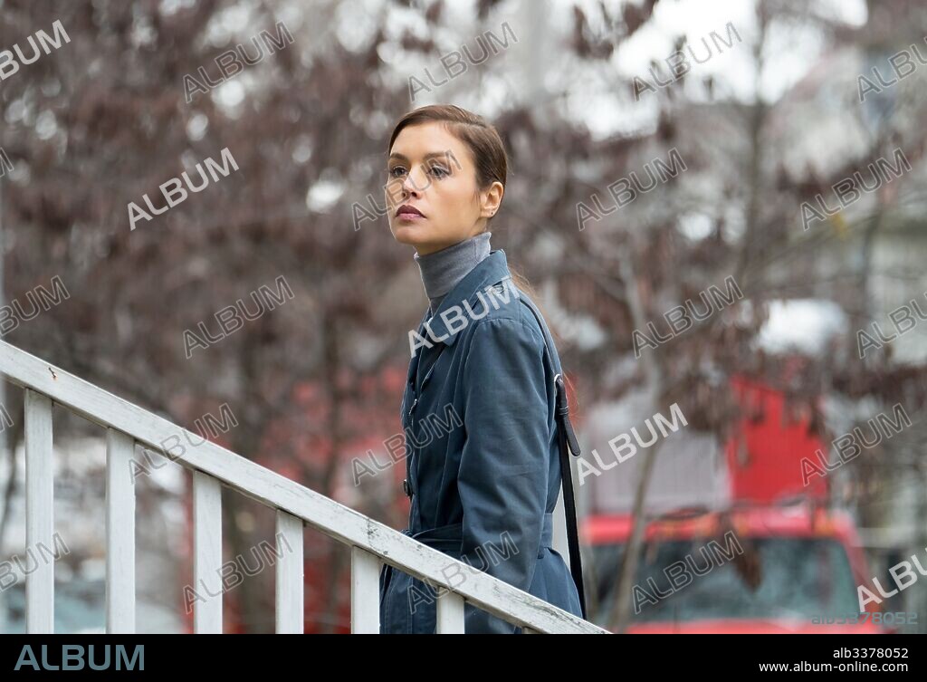 HANNAH WARE in AFTERMATH, 2017, directed by ELLIOTT LESTER. Copyright HIGHLAND FILM GROUP.