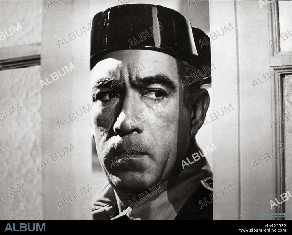 ANTHONY QUINN en Y LLEGÓ EL DÍA DE LA VENGANZA, 1964 (BEHOLD A PALE HORSE), dirigida por FRED ZINNEMANN. Copyright COLUMBIA PICTURES.